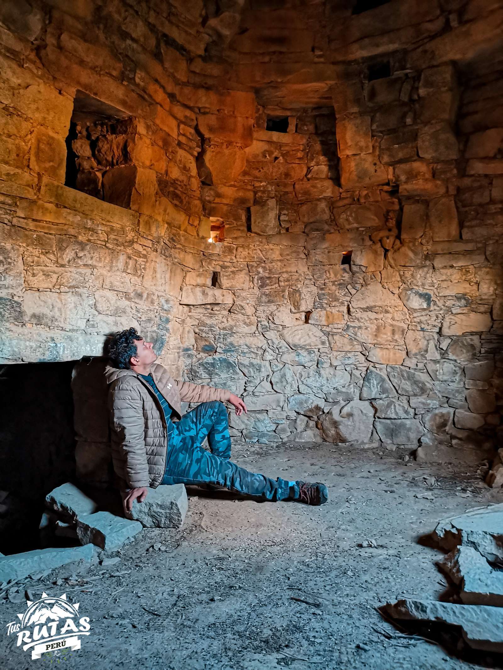 explorando las ruinas de rupac